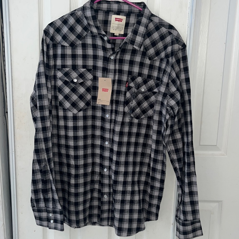 NWT LEVIS Men’s Checkered Button Down Flannel Shirt Black & Grey